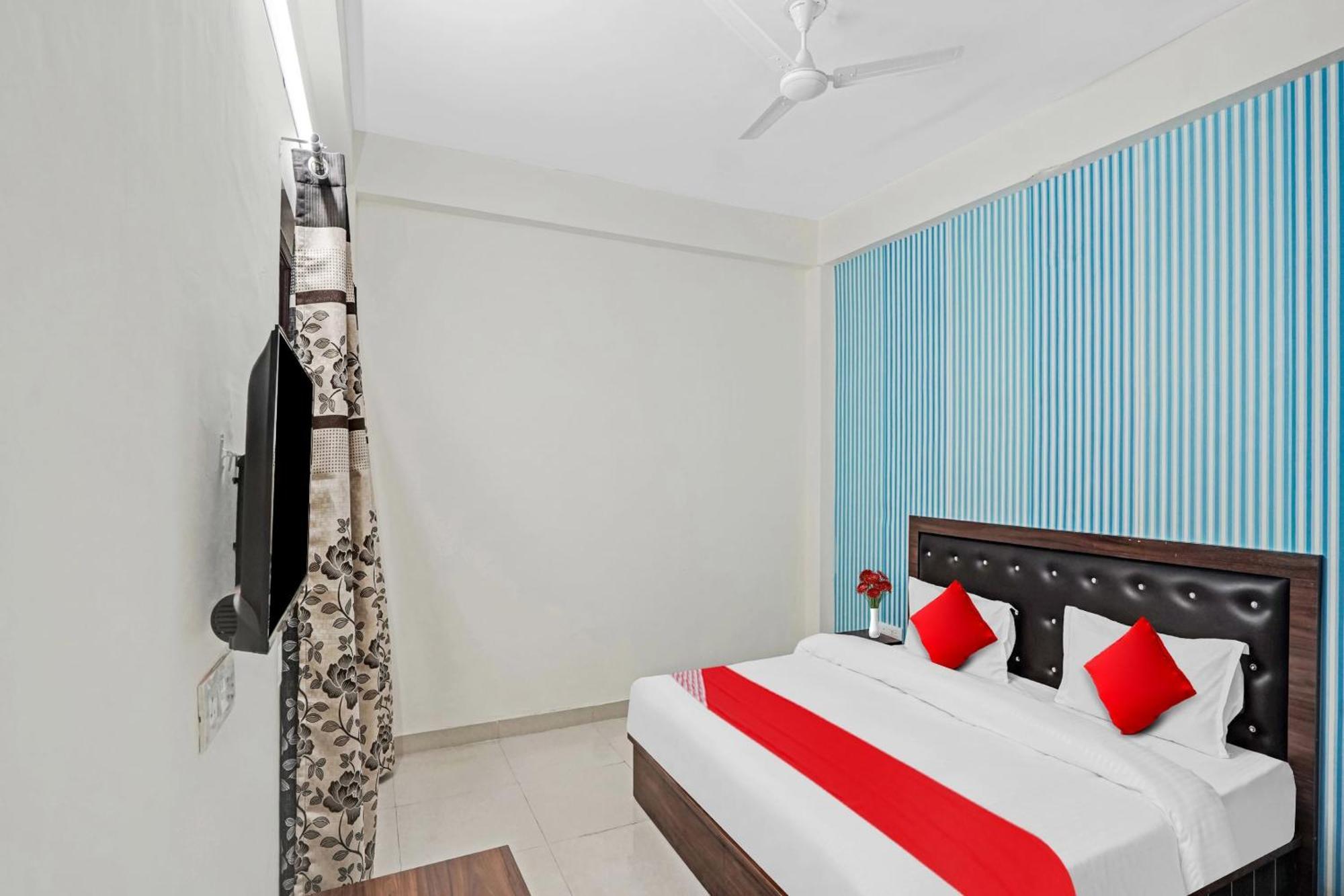 Hotel O Avs Hotel & Restaurant Noida Exterior foto