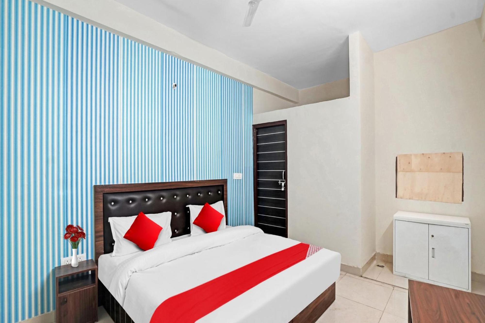 Hotel O Avs Hotel & Restaurant Noida Exterior foto